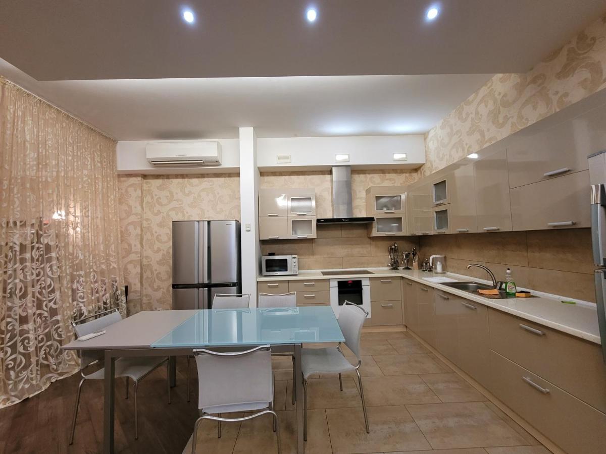 Arcadia Apartments Odessa Eksteriør billede